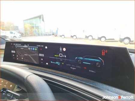 2025 Peugeot 5008 TOP SPEC ! BEV 73kwh 210hp GT ! €58,900 thumbnail