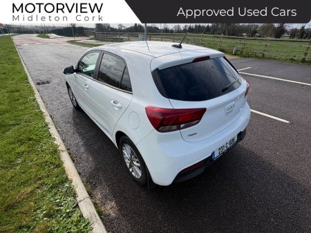 2023 Kia Rio - thumbnail 6