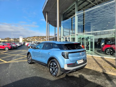 2024 Ford Explorer - view 4