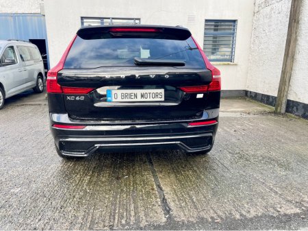 2023 Volvo XC60 T6 RECHARGE PHEV PLUS DARK AWD AUTO 5DR €39,995 thumbnail