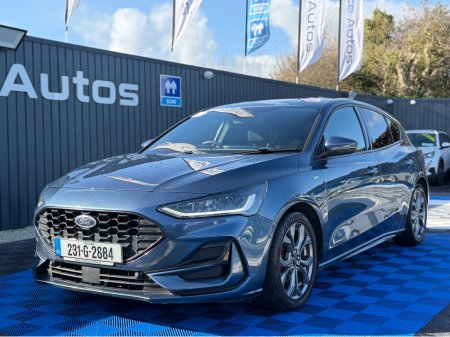2023 Ford Focus - view 2