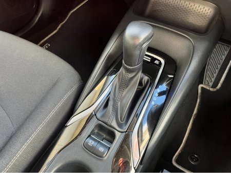 2024 Toyota Corolla SALOON LUNA HYBIRD AUTOMATIC 1.8 PETROL //REVERSE CAMERA// €27,950 thumbnail