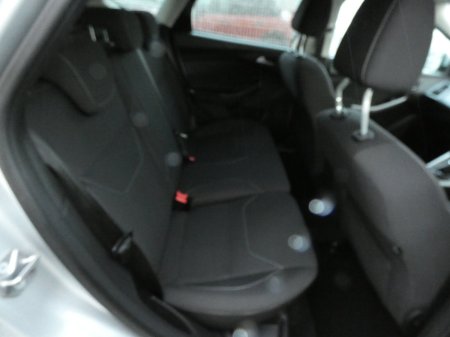 2015 Ford Focus - thumbnail 10