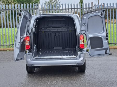 2026 Opel Combo SPORTIVE L1H1 1.5TD 130BHP **8 SPEED AUTOMATIC**TOP SPEC** €25,163 thumbnail