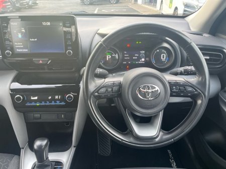2022 Toyota Yaris Cross CR LUNA 4DR AUTO €22,888 thumbnail