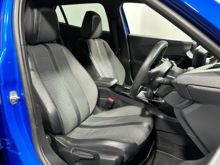 2023 Peugeot 2008 - thumbnail 10