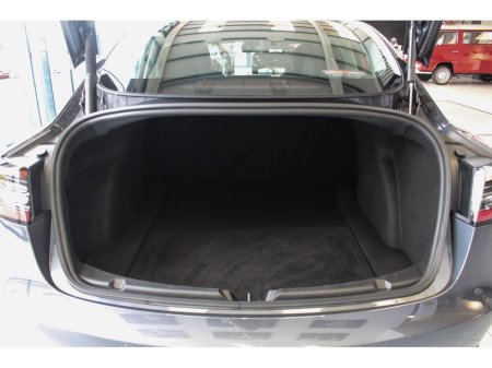 2022 Tesla Model 3 Long Range AWD €28,899 thumbnail