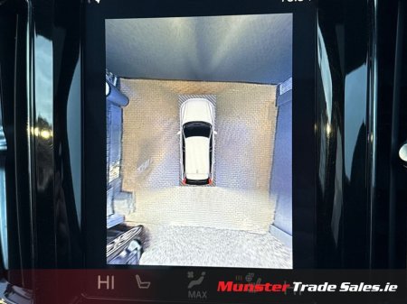 2018 Volvo XC60 D4 190HP AWD R-DESIGN €28,950 thumbnail