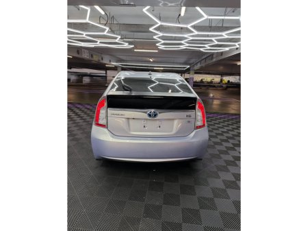 2013 Toyota Prius - thumbnail 6