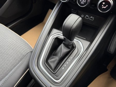 2024 Renault Clio - thumbnail 26