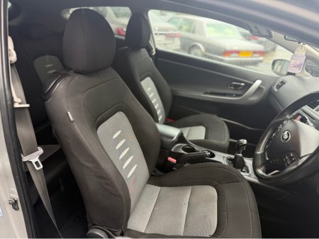 2014 Kia Ceed - thumbnail 7