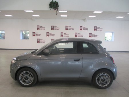 2025 Fiat 500e 