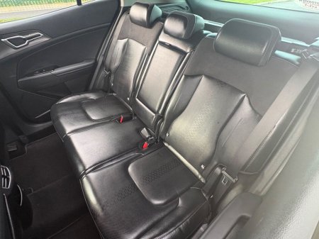 2025 Kia Sportage - thumbnail 20