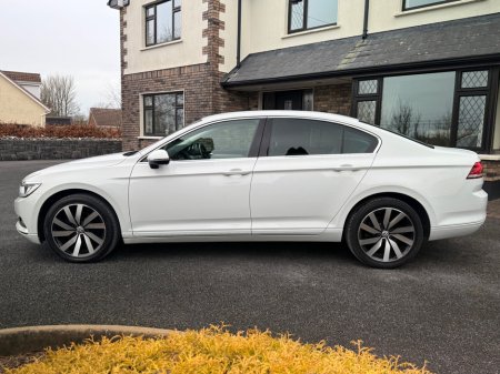 2018 Volkswagen Passat 2.0 TDI DSG 150HP Comfortline BE €16,950 thumbnail