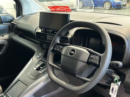 2026 Opel Combo 7 SEATER WHEELCHAIR ACCESIBLE TAXI €40,000 thumbnail