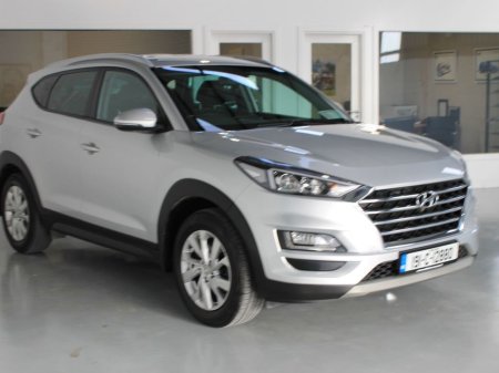 2019 Hyundai Tucson - view 3