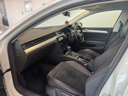 2018 Volkswagen Passat 2.0 TDI DSG 150HP Highline €18,495 thumbnail