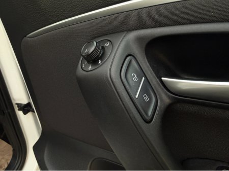 2016 Volkswagen Polo (162 REG ) LEATHER CUSTOM SEATS / LOW ROAD TAX / SIMI DEALER €11,950 thumbnail