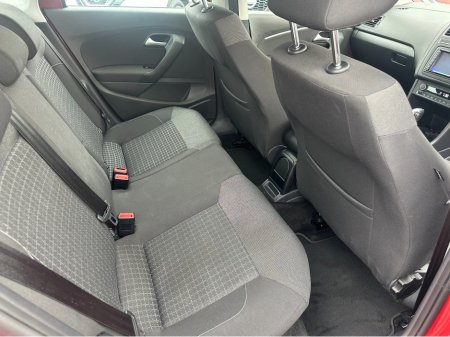 2016 Volkswagen Polo Comfortline thumbnail