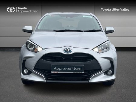 2023 Toyota Yaris 1.5 HYBRID LUNA AUTO €23,950 thumbnail
