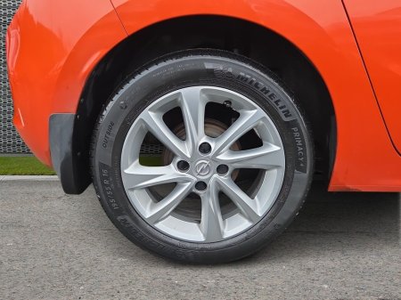 2021 Opel Corsa 1.2i (75PS) S/S 5 Speed SC Premium €15,950 thumbnail