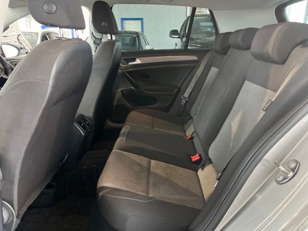 2016 Volkswagen Golf - thumbnail 10