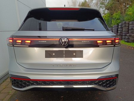 2025 Volkswagen Tiguan - thumbnail 8