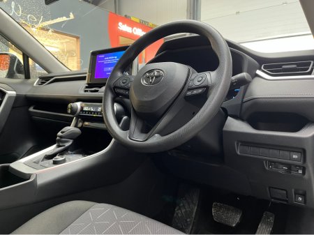 2024 Toyota Rav4 - thumbnail 10