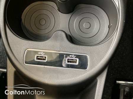 2025 Fiat 500 Dolce Vita 1.0i MHEV (ONLY 4,000KMS) €21,450 thumbnail