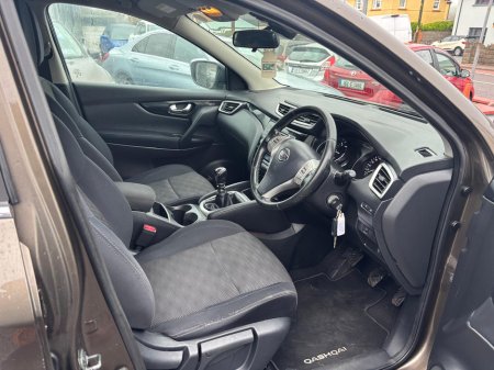 2015 Nissan Qashqai 1.5 DSL SV 4DR €9,950