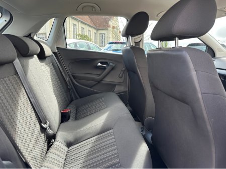 2015 Volkswagen Polo - thumbnail 23