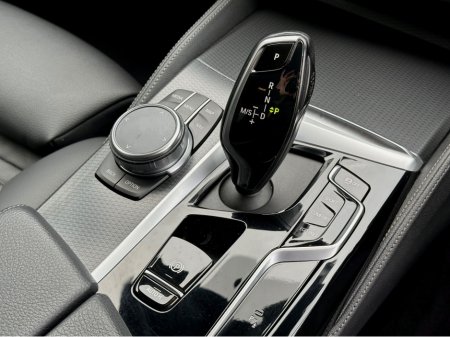 2023 BMW 5 Series - thumbnail 13