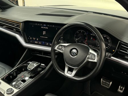 2020 Volkswagen Touareg - thumbnail 10