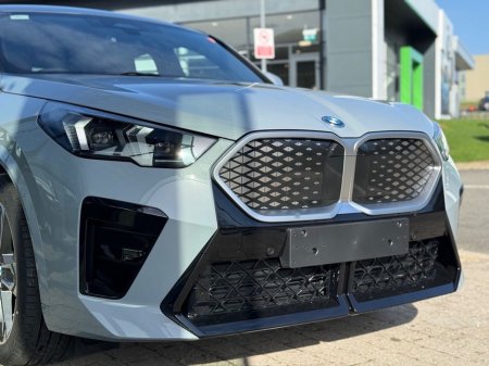 2026 BMW iX2 - thumbnail 12