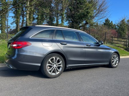 2016 Mercedes-Benz C Class - thumbnail 2