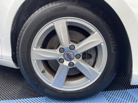 2015 Volvo V40 2015 VOLVO V40 (S30) €12,495