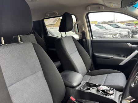 2020 Mercedes-Benz X Class X 250 D 4MATIC PROGRESSIVE €36,900 thumbnail