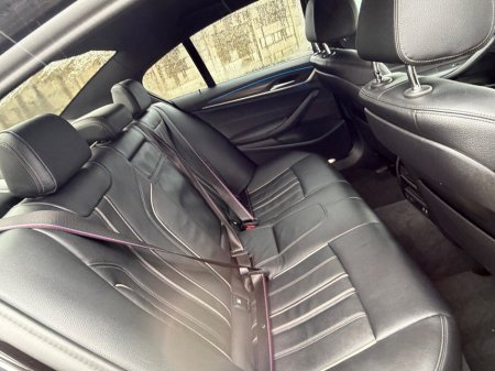 2021 BMW 5 Series - thumbnail 8