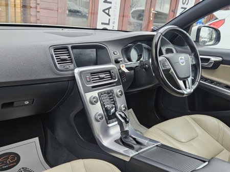 2017 Volvo S60 - thumbnail 24