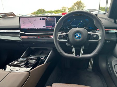 2025 BMW 5 Series 530e M Sport Auto €64,990 thumbnail