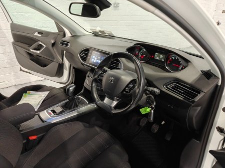 2016 Peugeot 308 - thumbnail 9