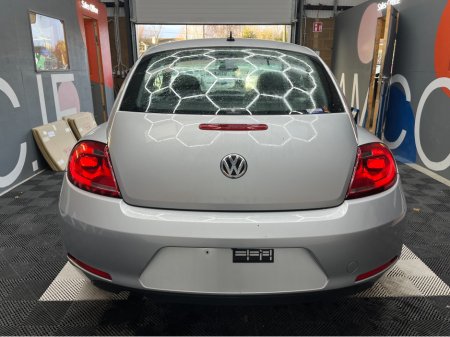 2013 Volkswagen Beetle - thumbnail 3