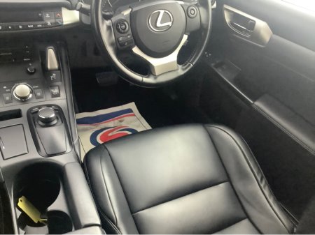 2017 Lexus CT 200 h - thumbnail 12