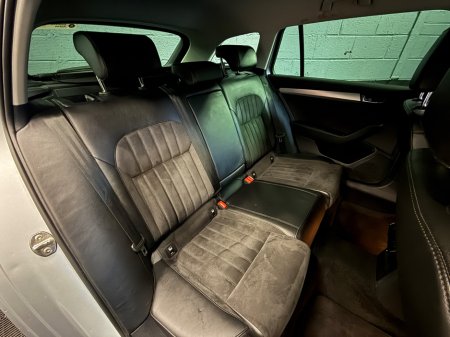 2017 Skoda Superb - thumbnail 10