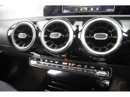 2020 Mercedes-Benz CLA Class CLA180 CLA180 *AMG LINE *SHOOTING BRAKE* €28,890 thumbnail