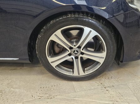 2017 Mercedes-Benz E Class - thumbnail 5