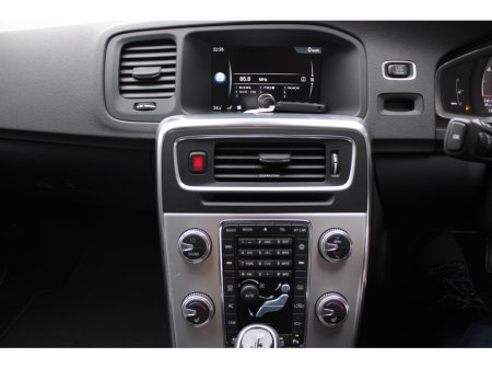 2017 Volvo S60 - thumbnail 13