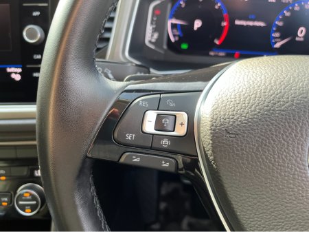 2020 Volkswagen T-Roc - thumbnail 24