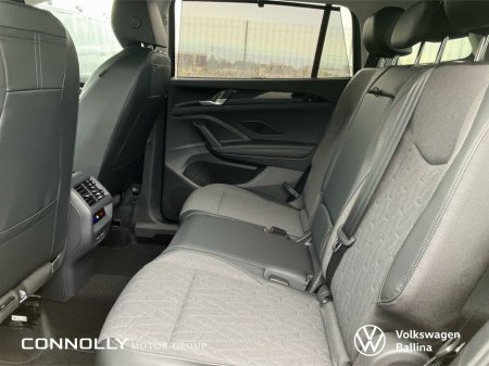 2026 Volkswagen Tayron - thumbnail 6