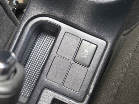 2013 Toyota Yaris - thumbnail 21